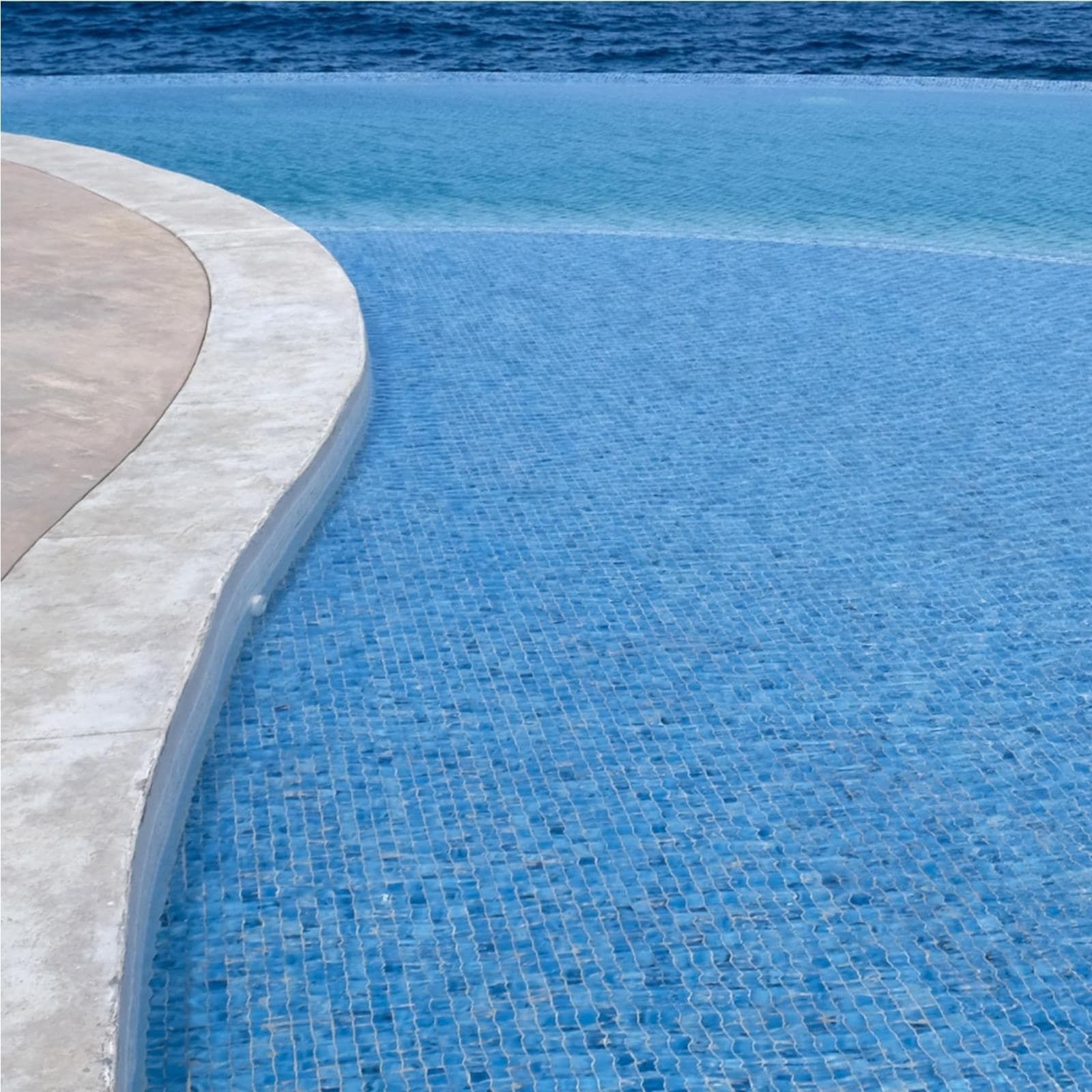 Mosaico para piscinas. Modelo: MOSAIKV-A1016-PV2